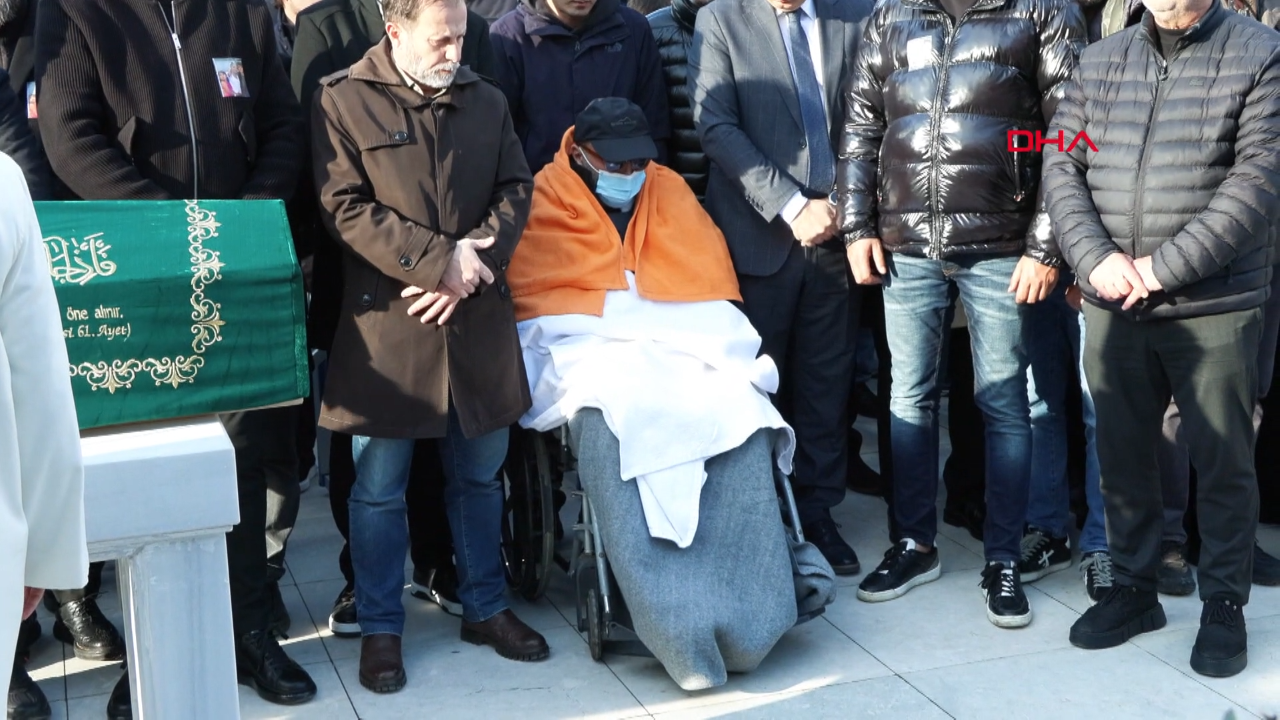 Vücudunda kırıklarla eşi ve çocuklarını uğurladı - Resim : 2