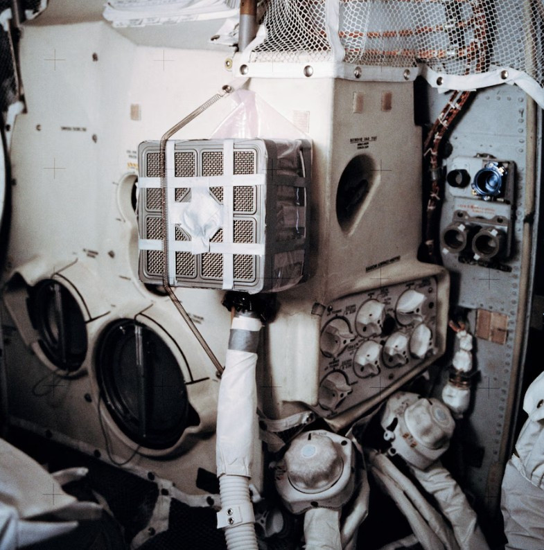 Apollo 13 mürettebatının kurtarıcısı öldü - Resim : 1