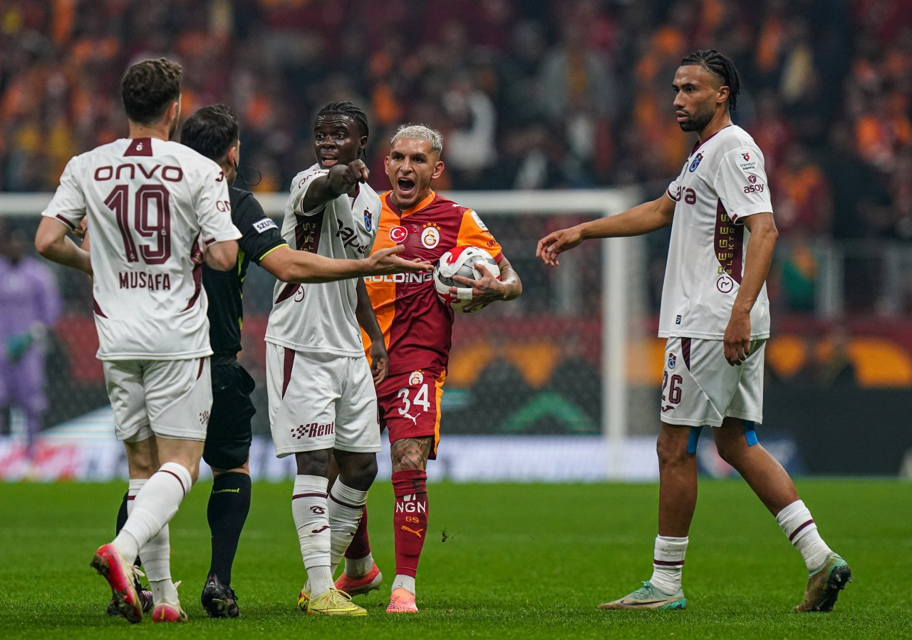 Galatasaray ve Trabzonspor yenişemedi: İki direk, bir kırmızı! - Resim : 2