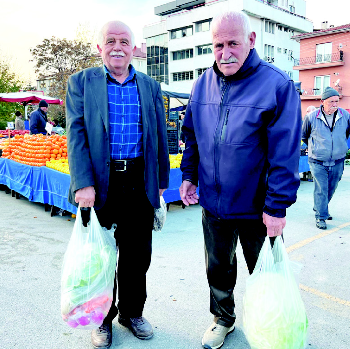 Tüm emekliler insanca yaşayacak maaş istiyor - Resim : 2